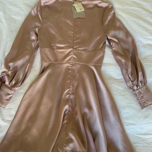 Missguided Satin Dress - Picture 4 of 6